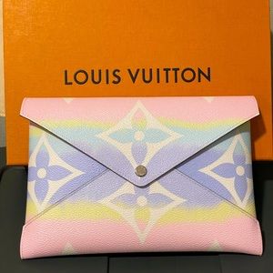 Louis Vuitton LV Kirigami Pochette Large Monogram Escale Pastel Rare Clutch